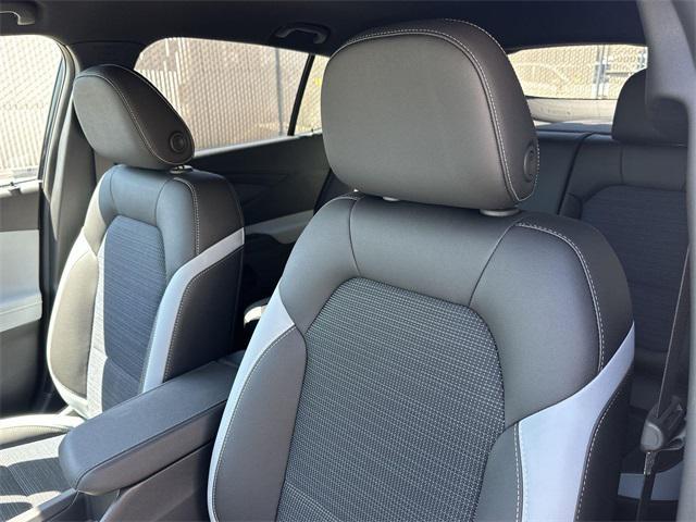 new 2025 Buick Envista car, priced at $22,717