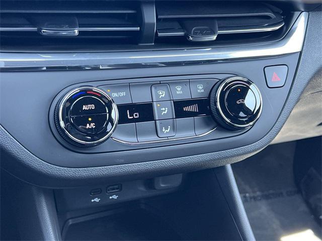 new 2025 Buick Envista car, priced at $23,234