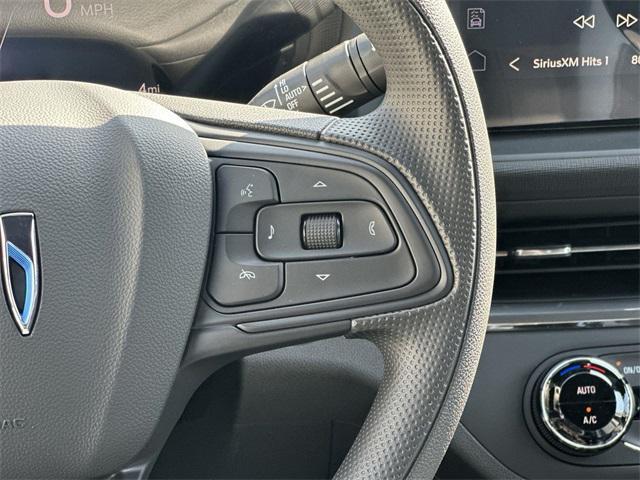 new 2025 Buick Envista car, priced at $22,713