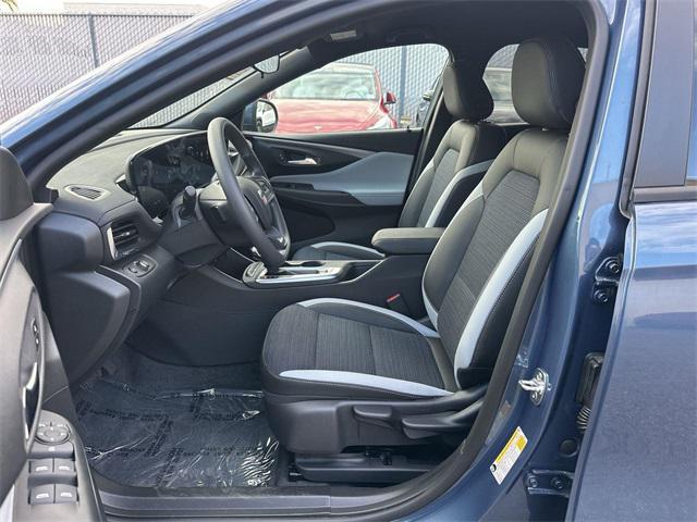 new 2025 Buick Envista car, priced at $25,299