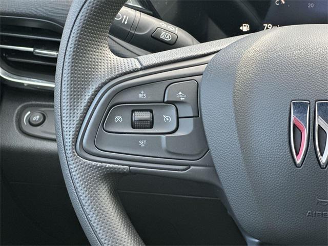 new 2025 Buick Envista car, priced at $25,299