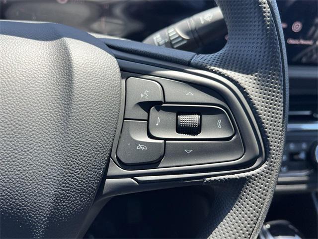 new 2025 Buick Envista car, priced at $22,201