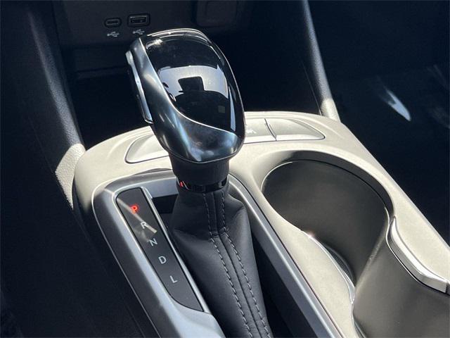new 2025 Buick Envista car, priced at $22,201