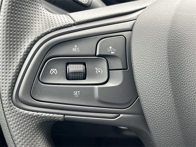 new 2025 Buick Envista car, priced at $22,287