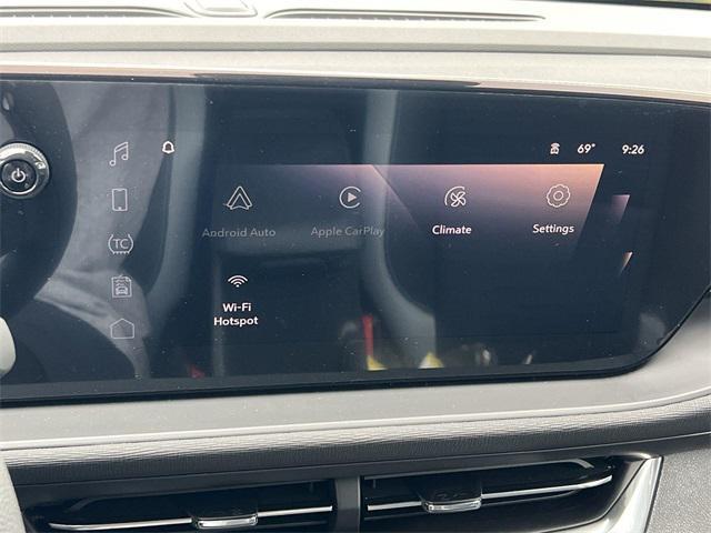 new 2025 Buick Envista car, priced at $22,287