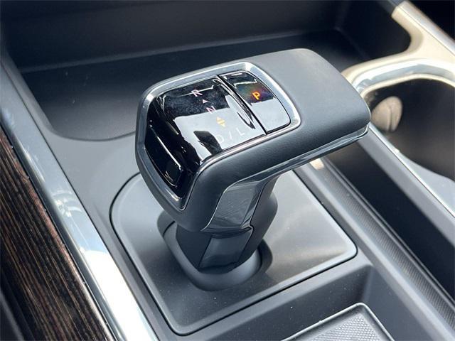 new 2025 GMC Sierra 1500 car, priced at $58,897