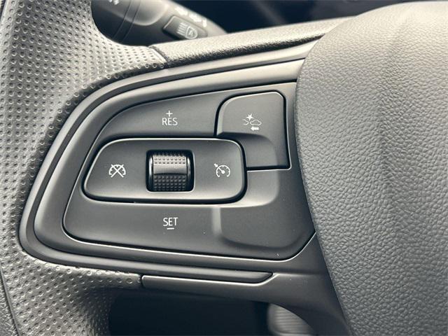 new 2025 Buick Envista car, priced at $25,452