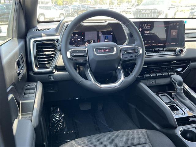 new 2025 GMC Canyon car, priced at $40,016