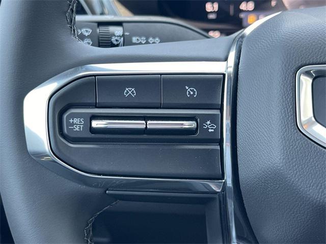 new 2025 GMC Canyon car, priced at $40,016