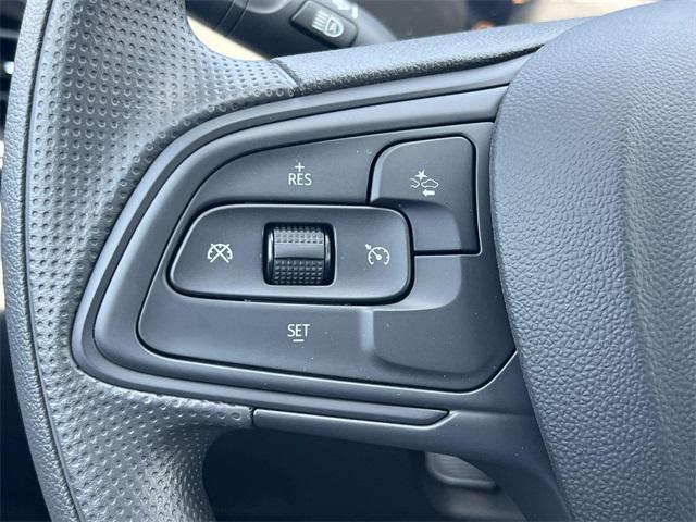 new 2025 Buick Envista car, priced at $24,990