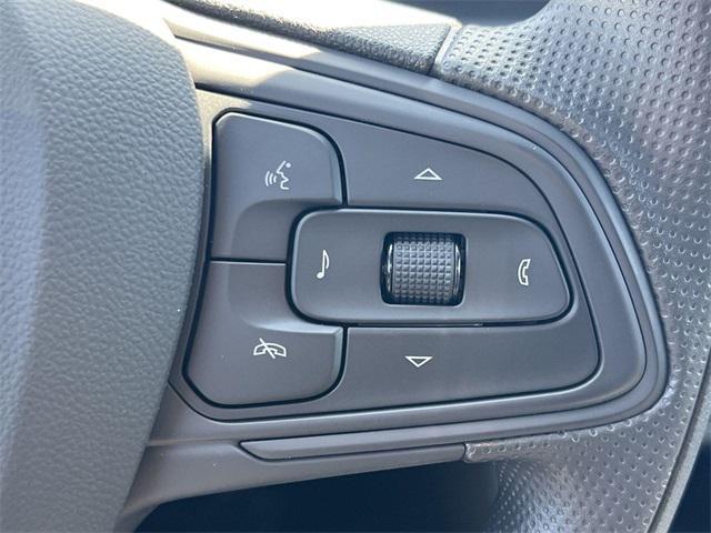 new 2025 Buick Envista car, priced at $22,287