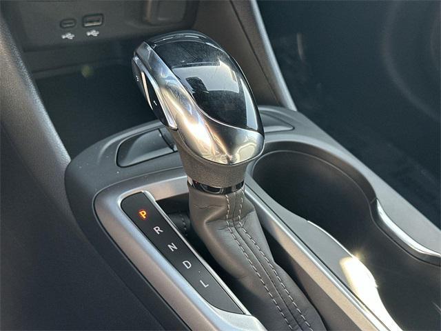 new 2025 Buick Envista car, priced at $22,201