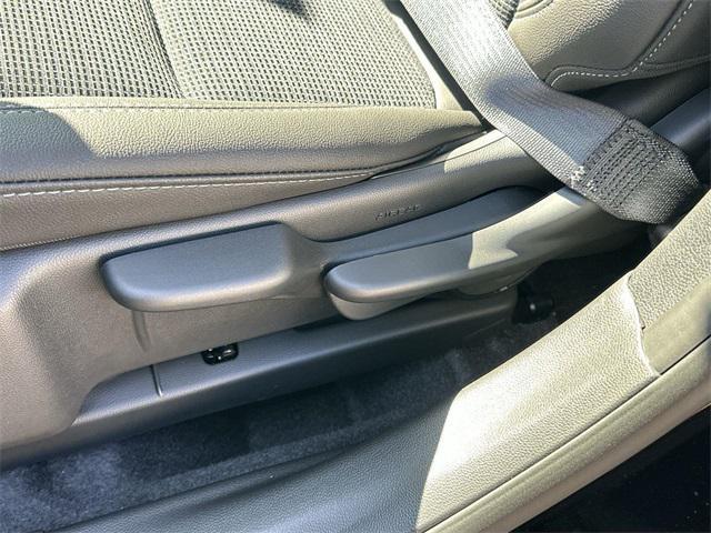 new 2025 Buick Envista car, priced at $22,201