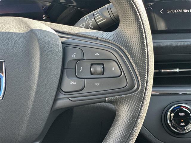 new 2025 Buick Envista car, priced at $22,201