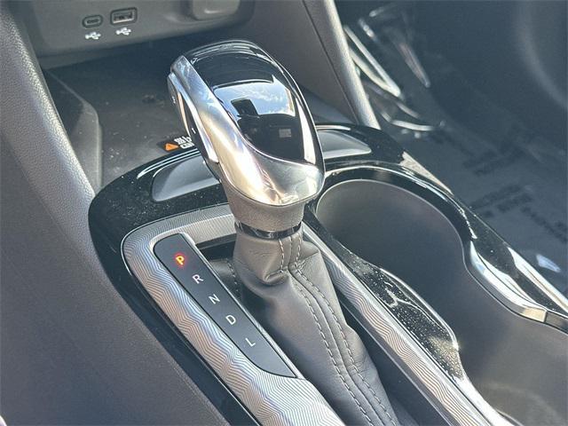 new 2025 Buick Envista car, priced at $26,370