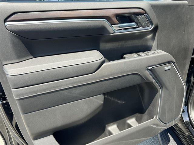 new 2025 GMC Sierra 1500 car, priced at $58,039
