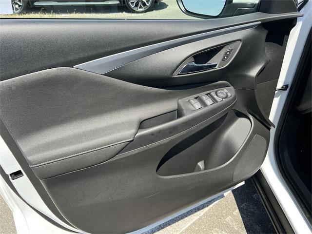 new 2025 Buick Envista car, priced at $22,788