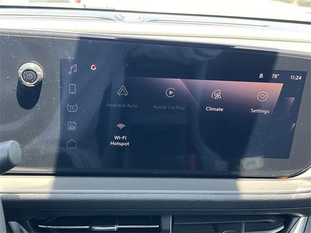 new 2025 Buick Envista car, priced at $23,734