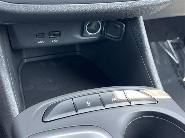 new 2025 Buick Envista car, priced at $23,734