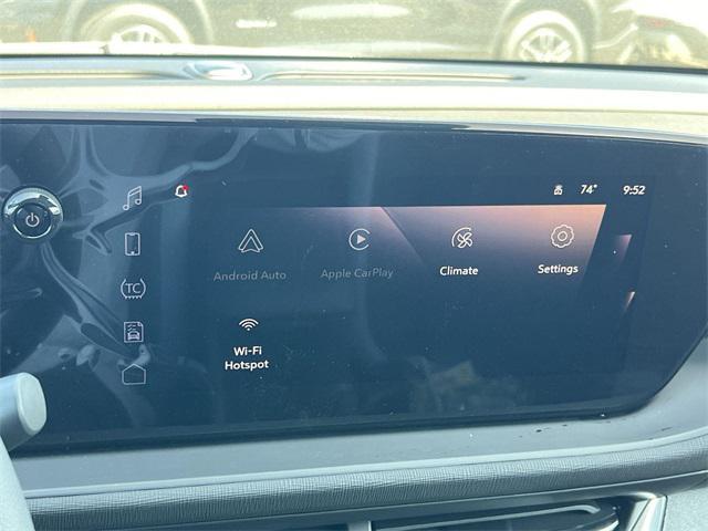 new 2025 Buick Envista car, priced at $22,201
