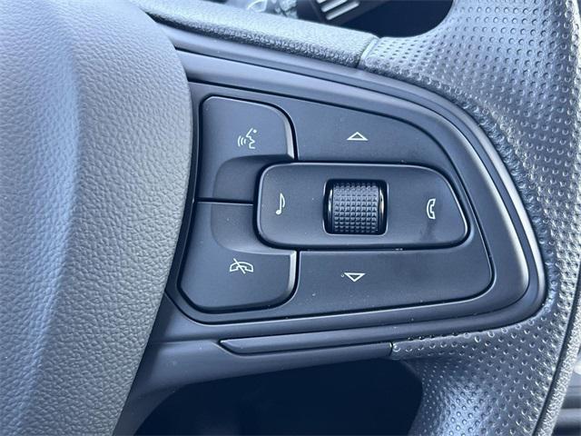 new 2025 Buick Envista car, priced at $22,201