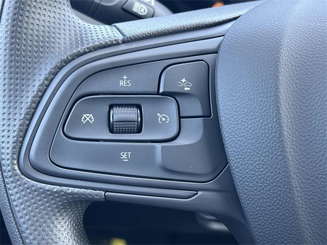 new 2025 Buick Envista car, priced at $22,201