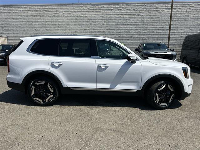 used 2024 Kia Telluride car, priced at $30,686