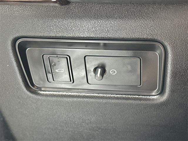 used 2022 Land Rover Range Rover car, priced at $48,395