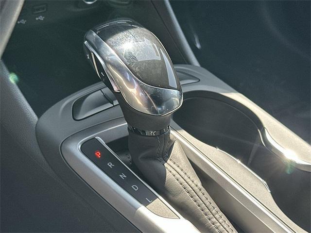 new 2025 Buick Envista car, priced at $22,201
