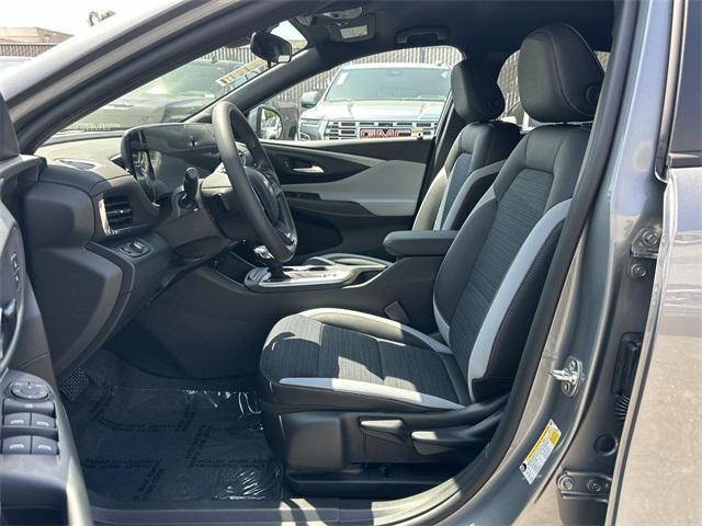 new 2025 Buick Envista car, priced at $22,201