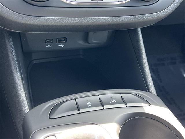new 2025 Buick Envista car, priced at $24,990