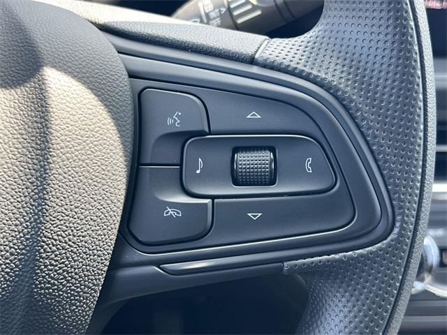 new 2025 Buick Envista car, priced at $24,990