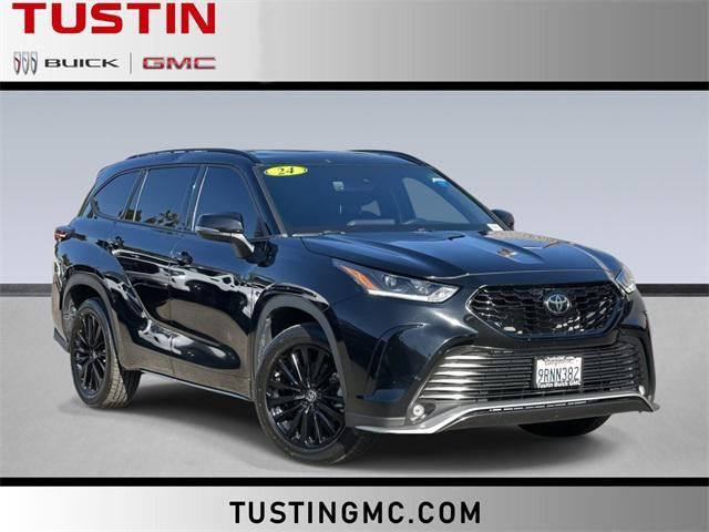 used 2024 Toyota Highlander car, priced at $37,495