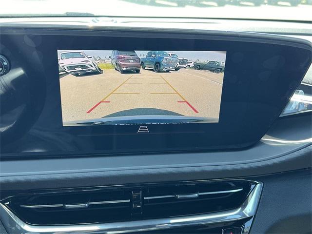 new 2025 Buick Envista car, priced at $26,370