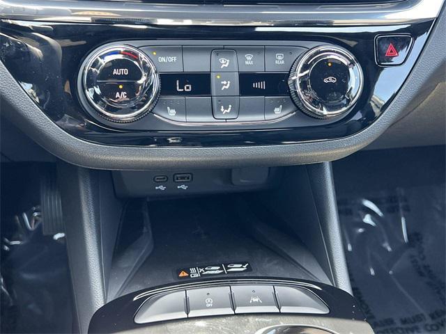 new 2025 Buick Envista car, priced at $26,370