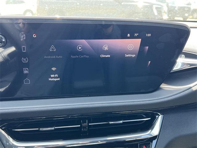 new 2025 Buick Envista car, priced at $26,370