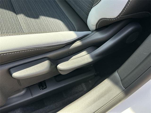 new 2025 Buick Envista car, priced at $24,990