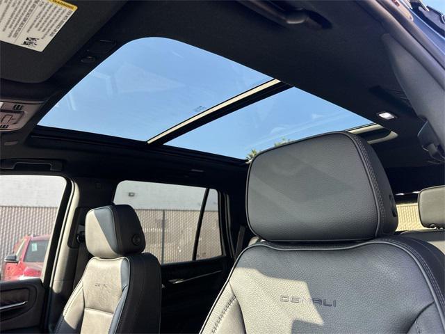 used 2023 GMC Yukon car, priced at $60,924