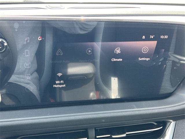 new 2025 Buick Envista car, priced at $22,201