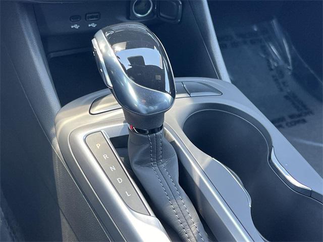 new 2025 Buick Envista car, priced at $22,886