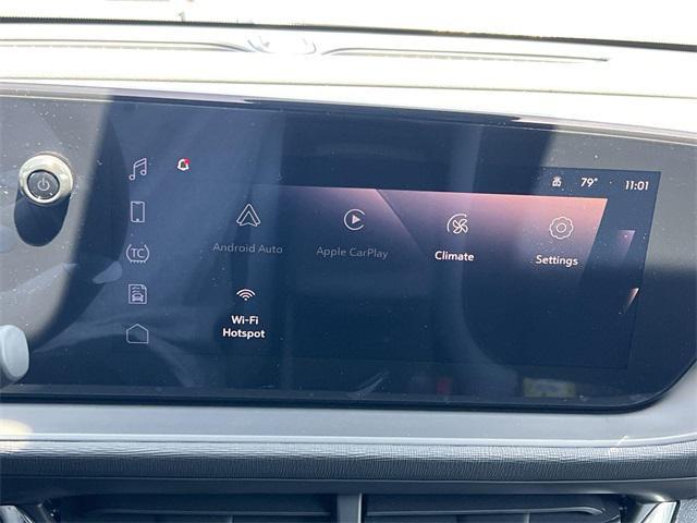 new 2025 Buick Envista car, priced at $25,452