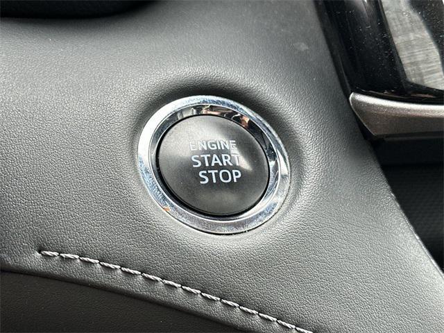 used 2022 Toyota Highlander car, priced at $30,630