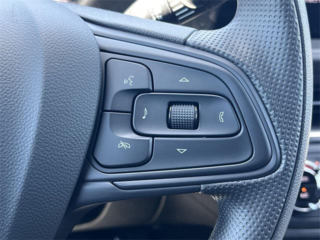 new 2025 Buick Envista car, priced at $24,990