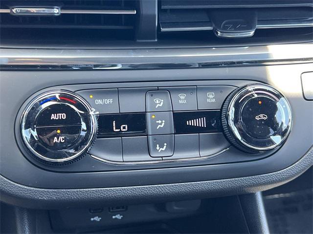 new 2025 Buick Envista car, priced at $24,990