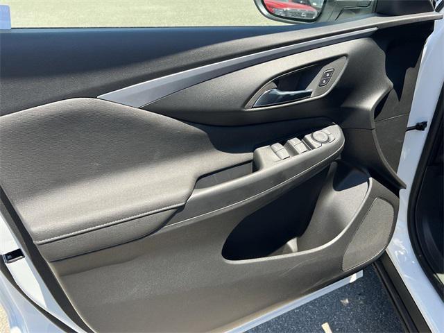 new 2025 Buick Envista car, priced at $24,990