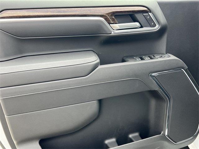 new 2025 GMC Sierra 1500 car, priced at $58,931