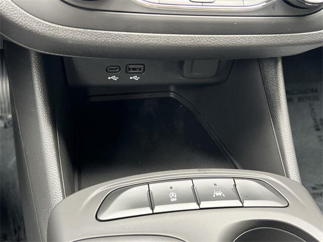 new 2025 Buick Envista car, priced at $25,452