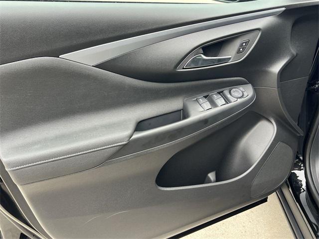 new 2025 Buick Envista car, priced at $25,452