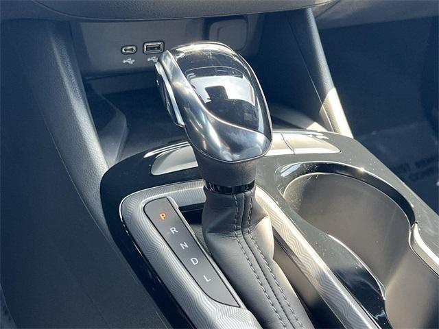 new 2025 Buick Envista car, priced at $25,029