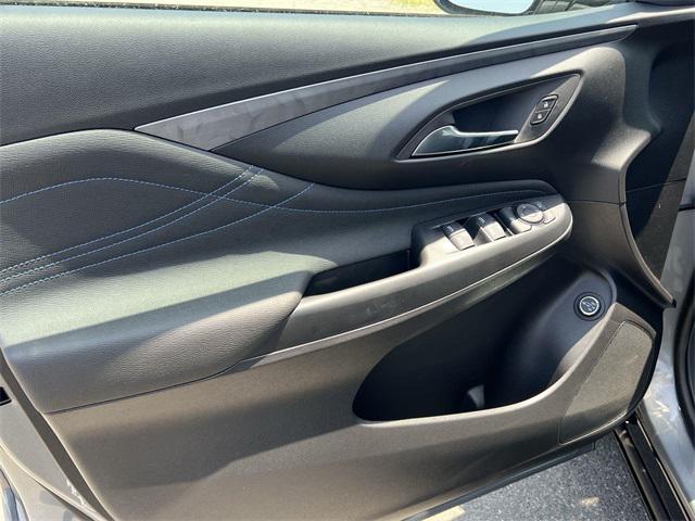 new 2025 Buick Envista car, priced at $25,029